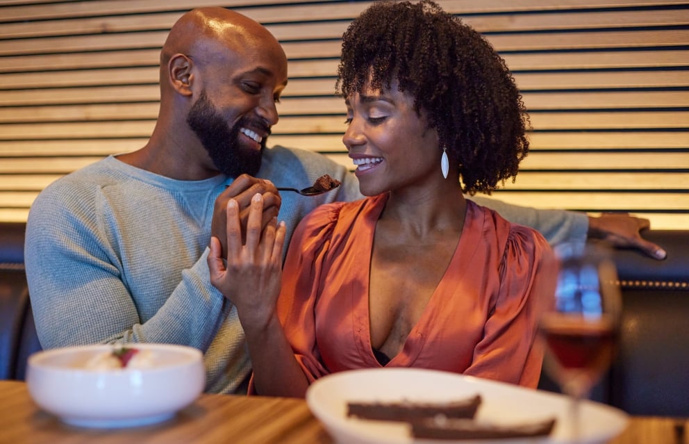 couple eating dinner