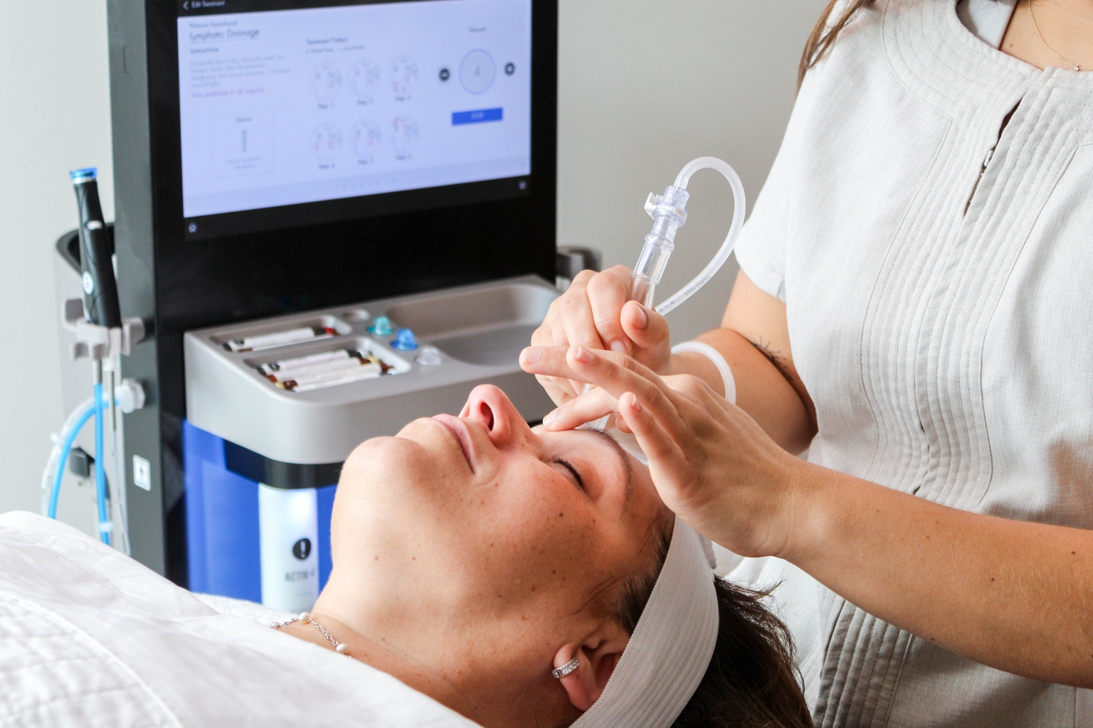 Hydrafacial 