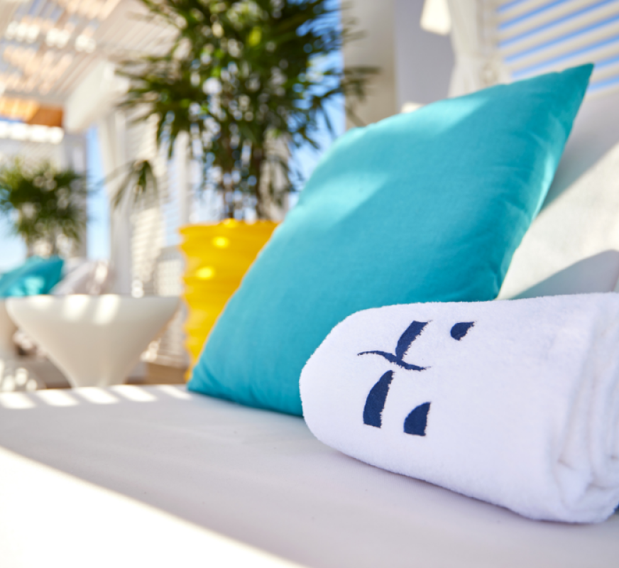 towel on cabana